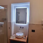 Eva Luxury 招待所 4*